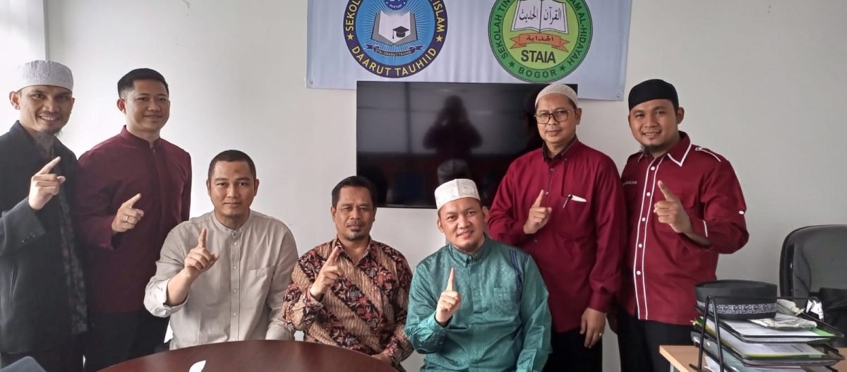 STAI Al-Hidayah Menjadi Pemateri Pelatihan Pengelolaan Jurnal STAI Darut Tauhid