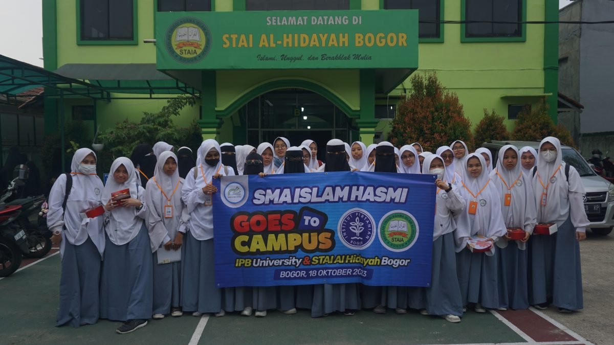 SMA Islam HASMI Boarding School Putri Goes To Campus di STAI Al-Hidayah Bogor