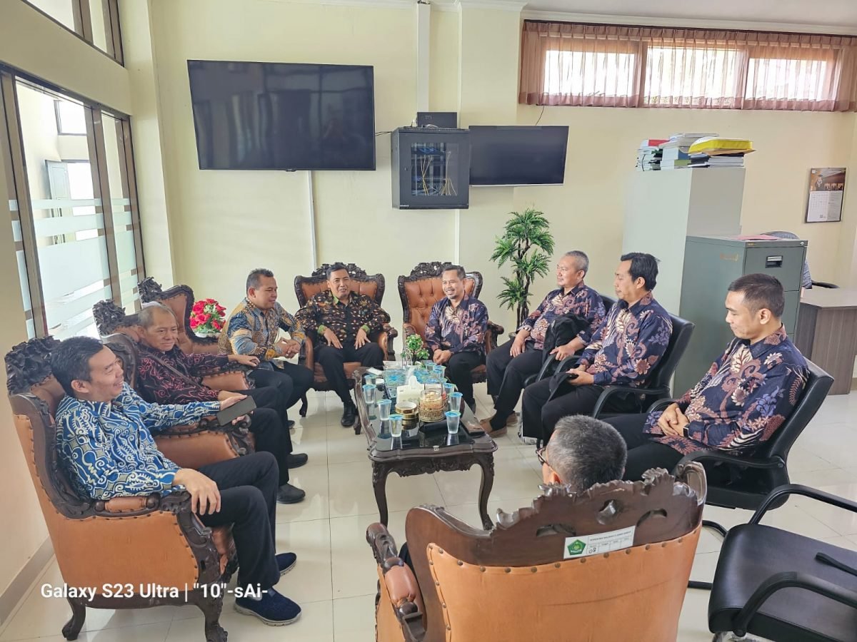 Kunjungan Pimpinan STAI Al-Hidayah Bogor ke Kantor Kopertais II Jawa Barat
