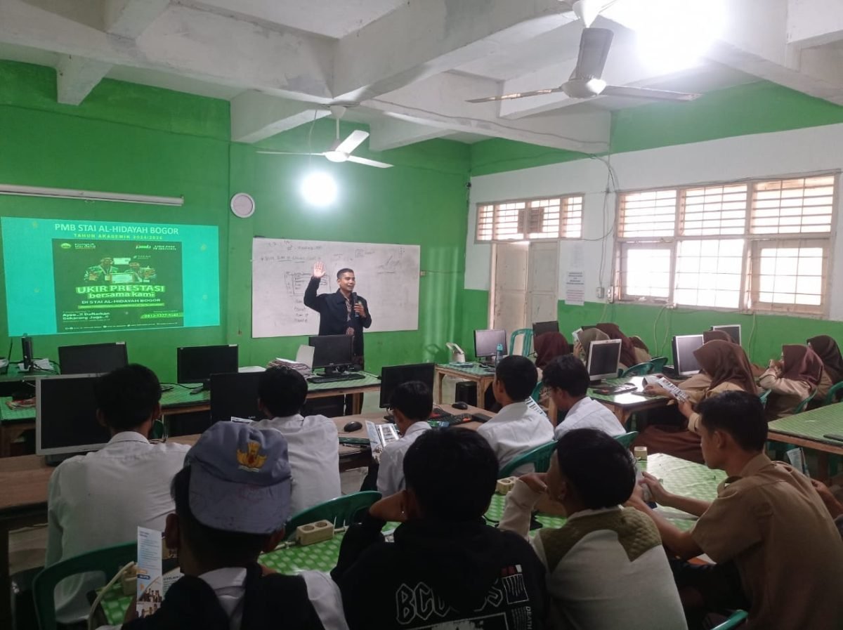 Kunjungan dan Publikasi PMB STAI Al-Hidayah ke SMK Geo Informatika Ciampea dan SMK Bina Ikhwan