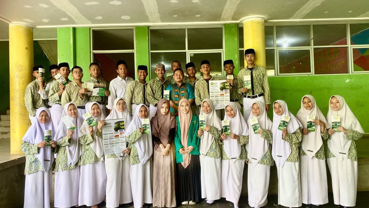 Mahasiswa Duta PMB STAI Al-Hidayah Bogor Gencar Sosialisasikan Program Studi Melalui SMK Miftahush Shuduur Ciampea-Bogor