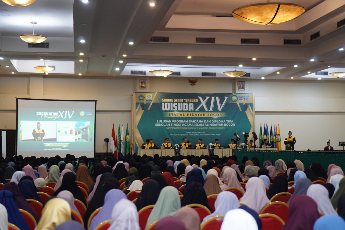 STAI Al-Hidayah Bogor Gelar Wisuda XIV, Kukuhkan 306 Wisudawan