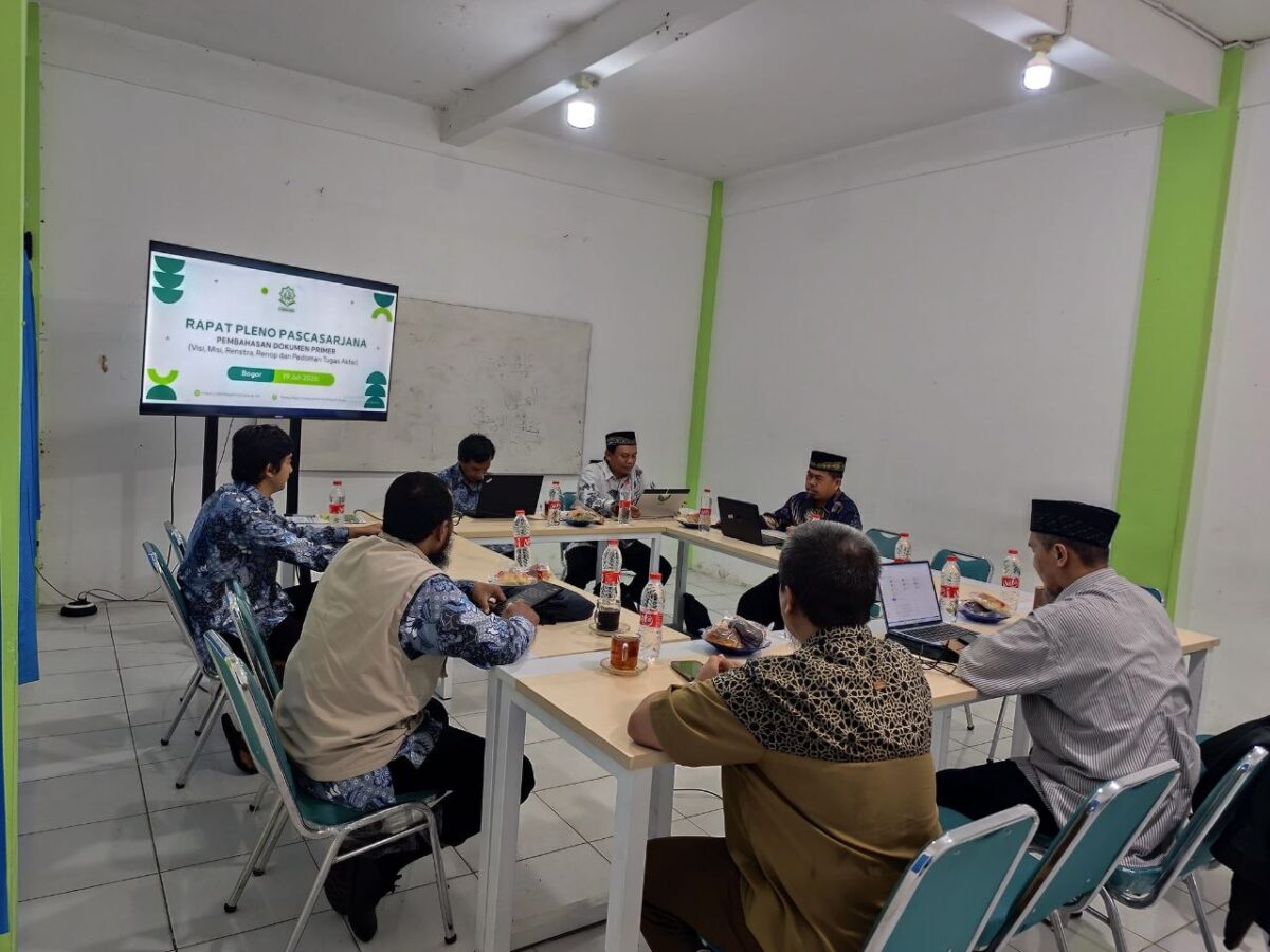 Rapat Pleno Pascasarjana Bahas VMTS, Renstra, Renop, dan Buku Pedoman Tugas Akhir