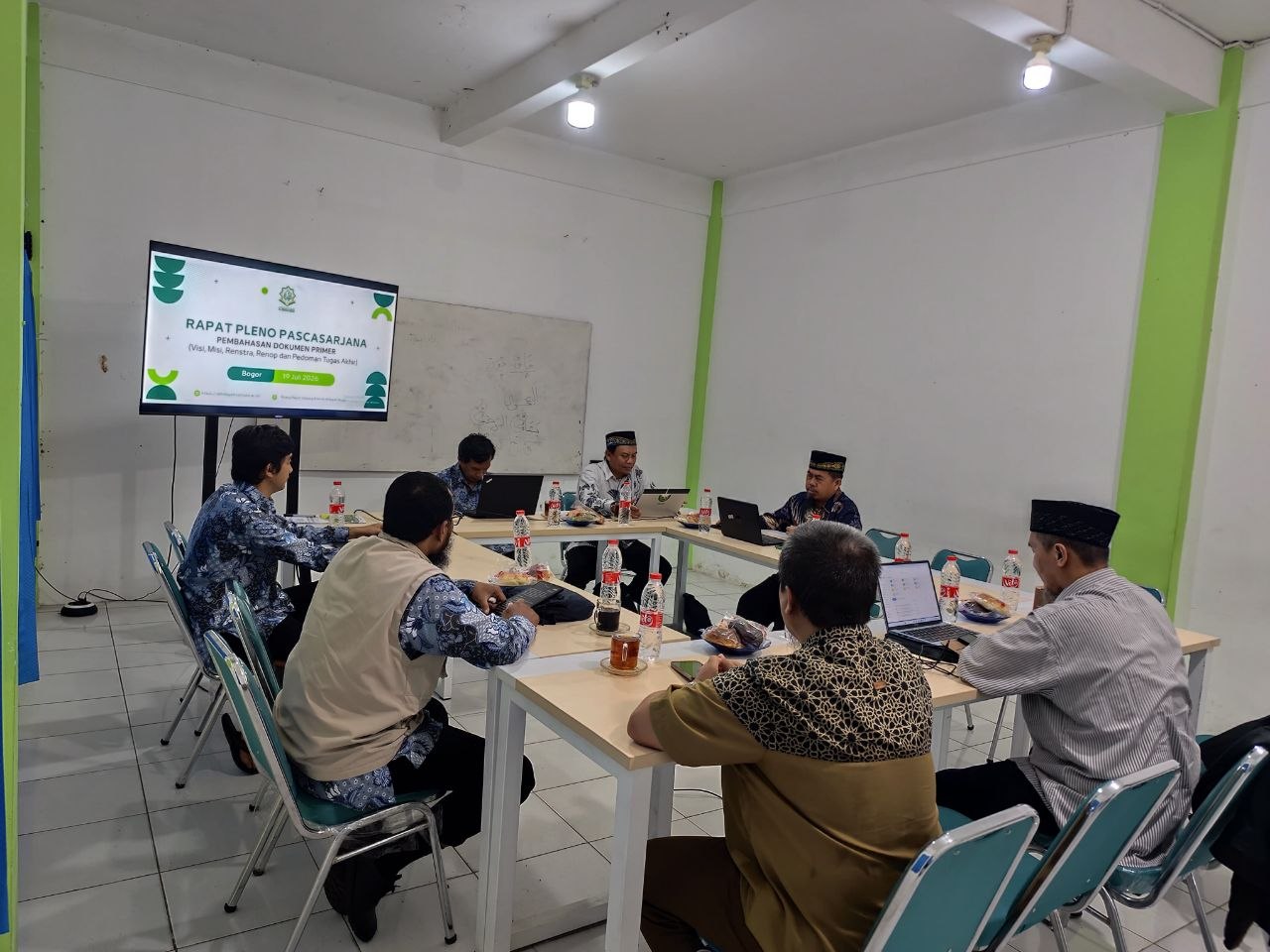 Rapat Pleno Pascasarjana Bahas VMTS, Renstra, Renop, dan Buku Pedoman Tugas Akhir